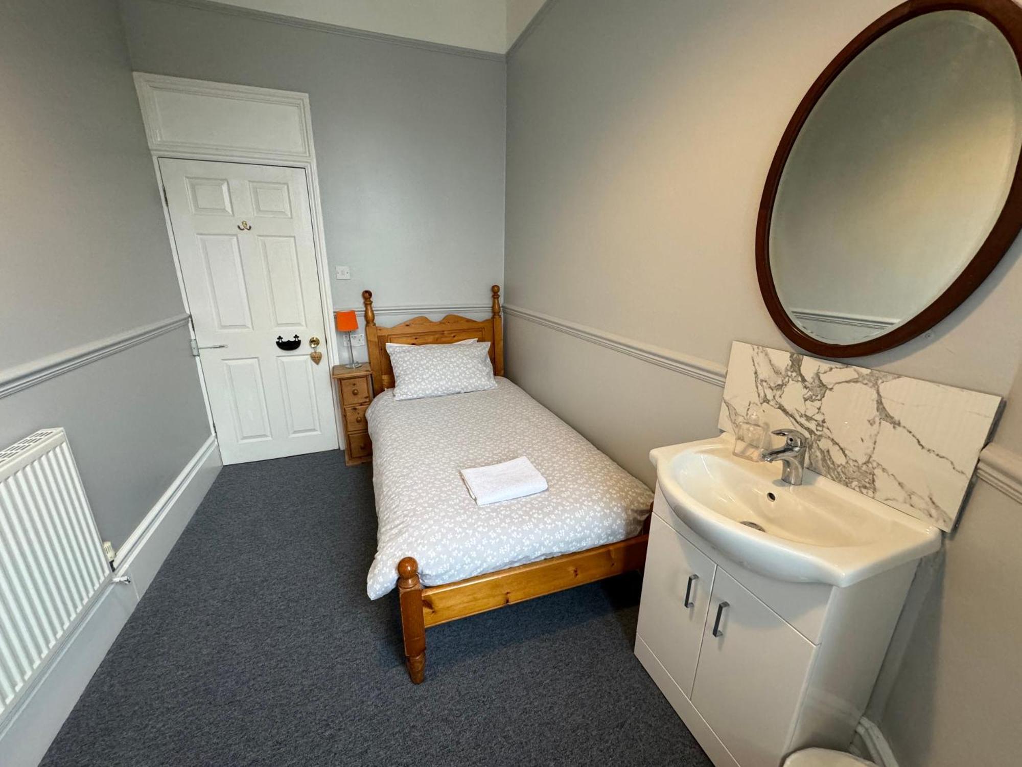 The Elms Guest House Bristol Filton Eksteriør bilde