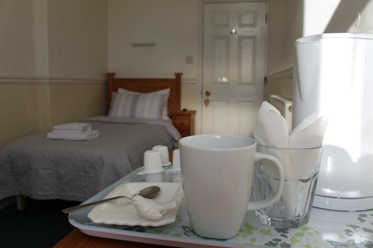 The Elms Guest House Bristol Filton Eksteriør bilde