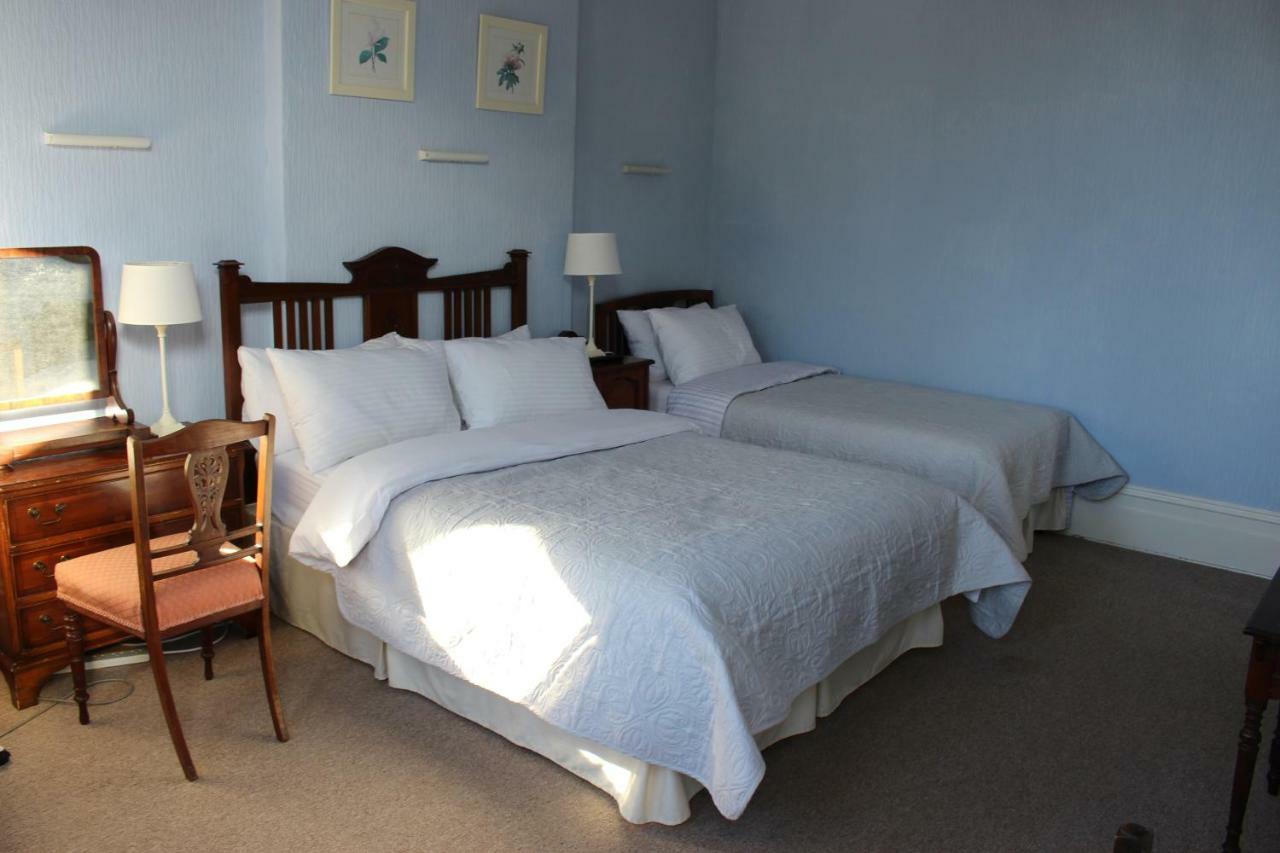 The Elms Guest House Bristol Filton Eksteriør bilde